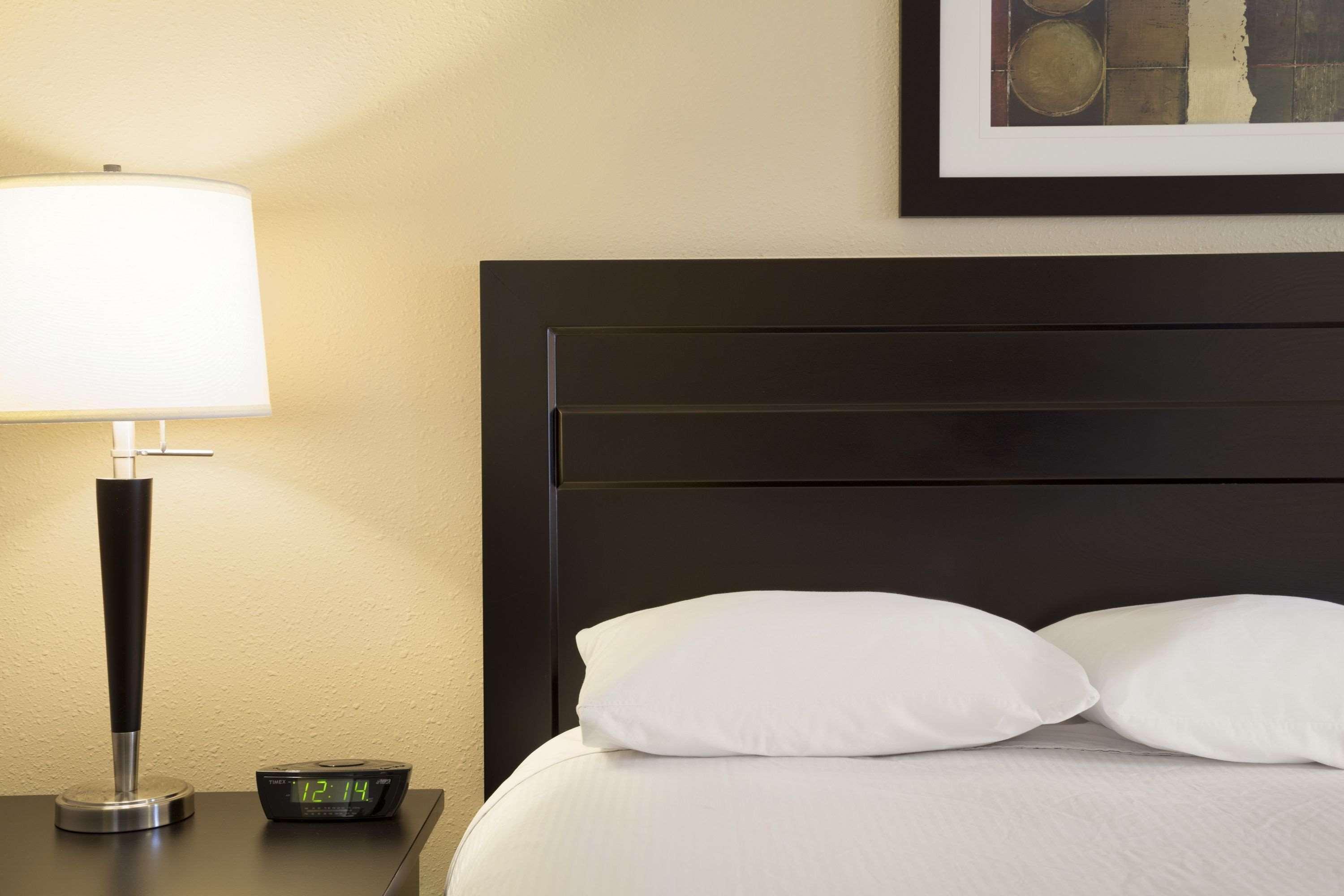 Super 8 By Wyndham Edmonton International Airport Hotel Leduc Exterior photo