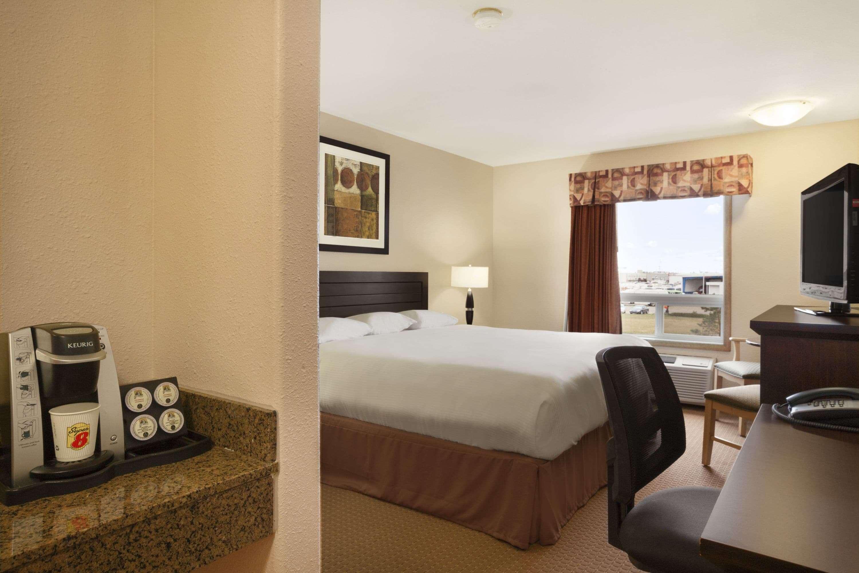 Super 8 By Wyndham Edmonton International Airport Hotel Leduc Exterior photo
