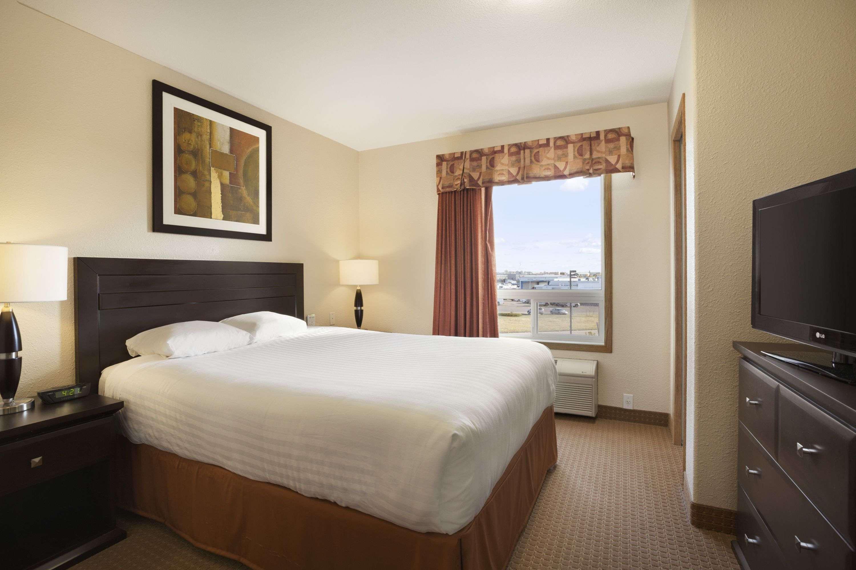 Super 8 By Wyndham Edmonton International Airport Hotel Leduc Exterior photo