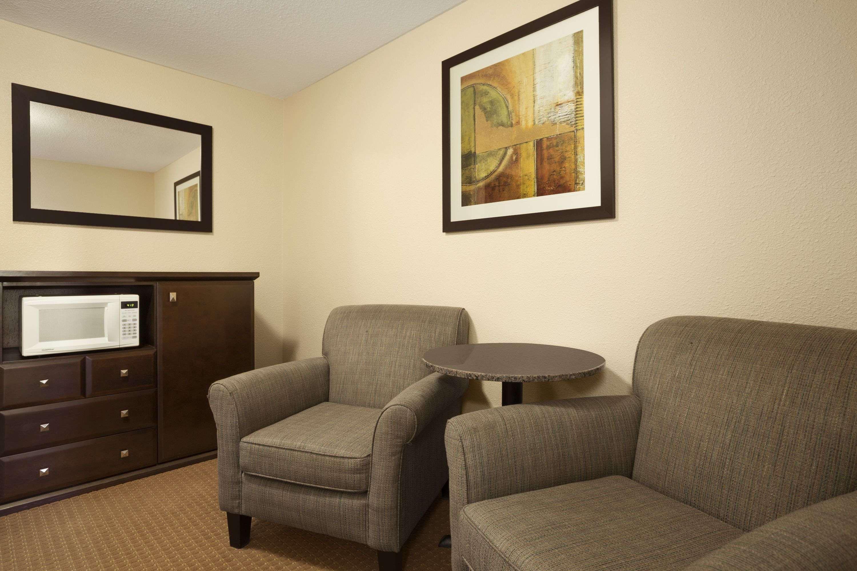 Super 8 By Wyndham Edmonton International Airport Hotel Leduc Exterior photo