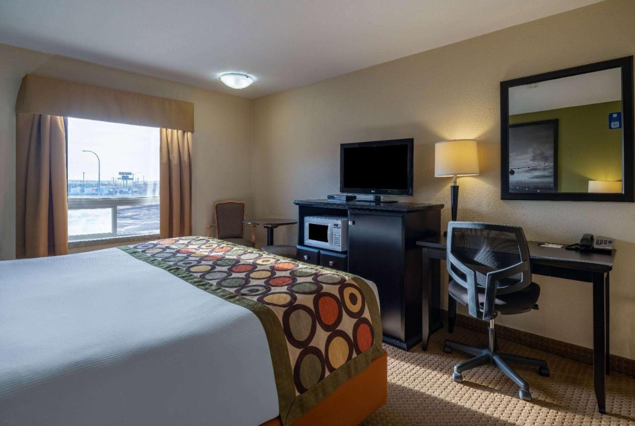 Super 8 By Wyndham Edmonton International Airport Hotel Leduc Exterior photo