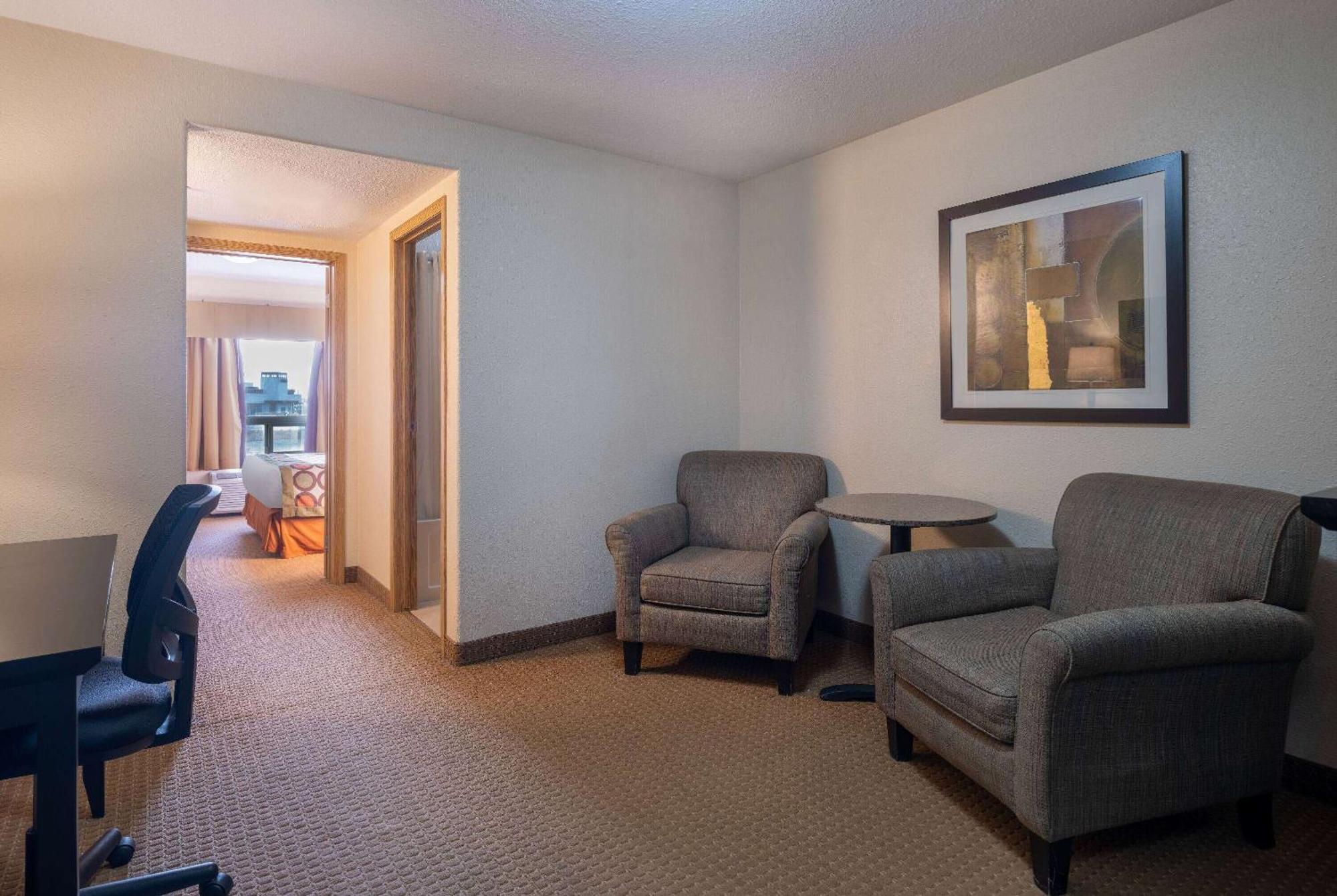 Super 8 By Wyndham Edmonton International Airport Hotel Leduc Exterior photo